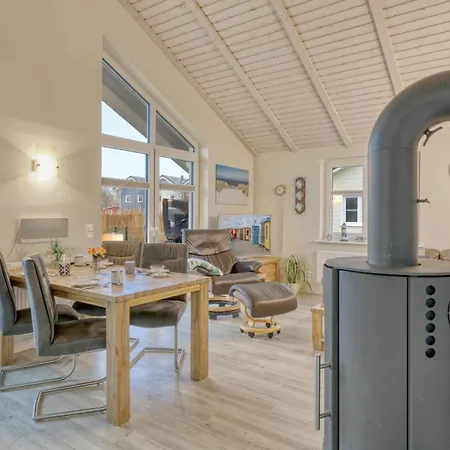 2 Bedroom Stunning In *