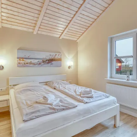 2 Bedroom Stunning In *